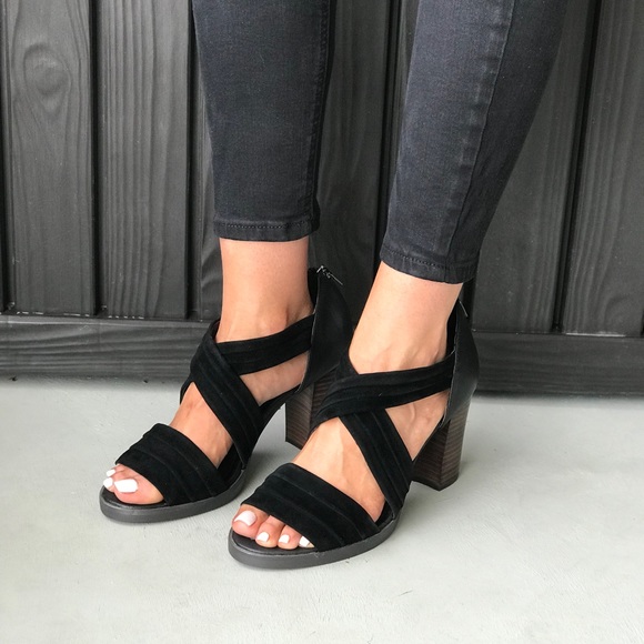 Thick Crisscrossed Bands Suede Block Heel Sandal - Picture 5 of 5